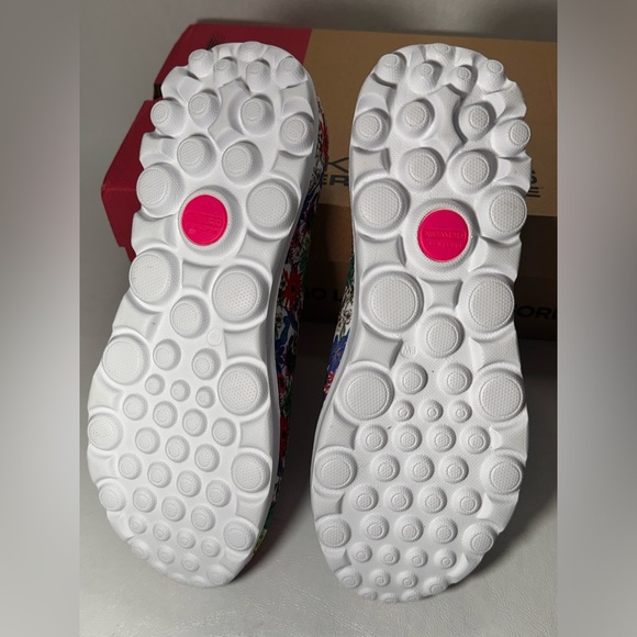 Skechers GOwalk Classic Washable Slip-Ons - Spring Safari casual classic comfy - Picture 7 of 8